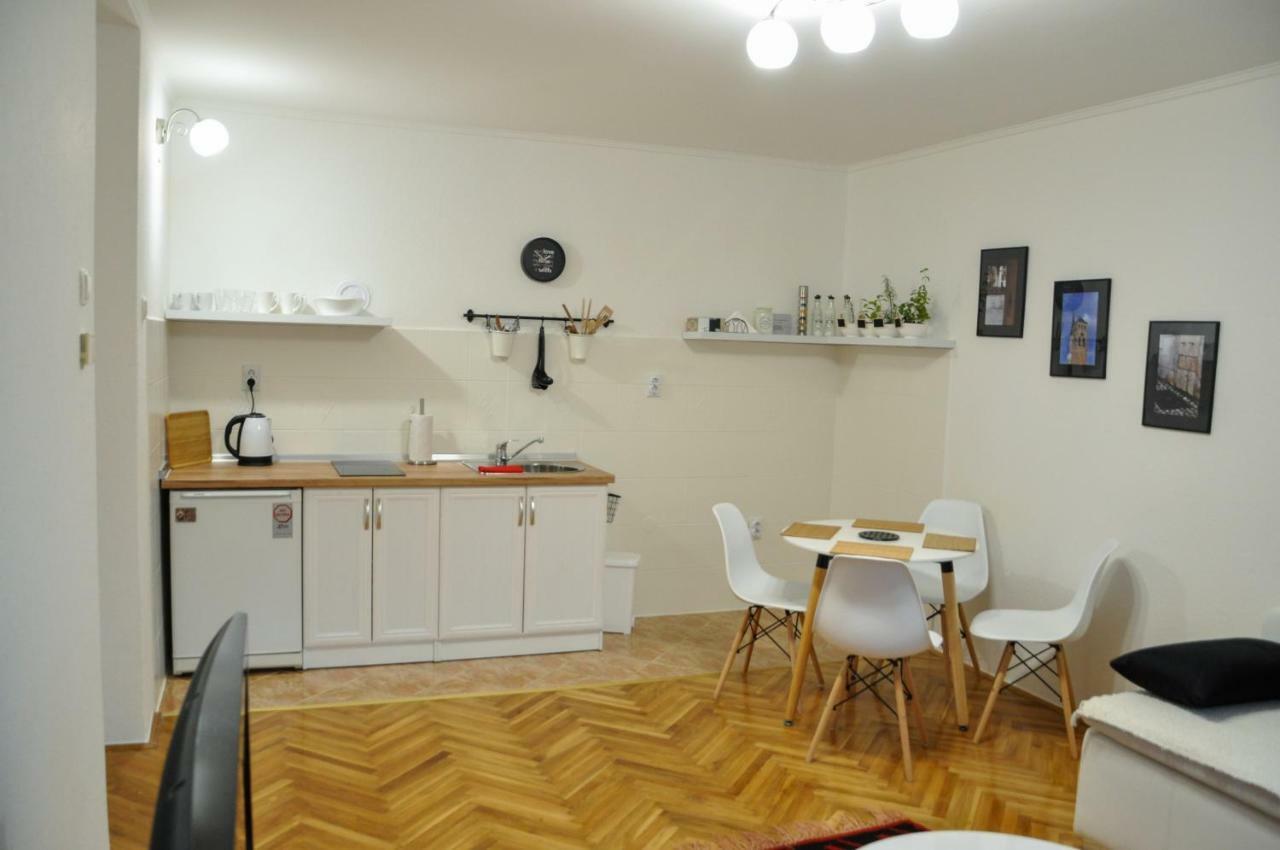 Zvekir - Old Town Apartment SJJ Extérieur photo